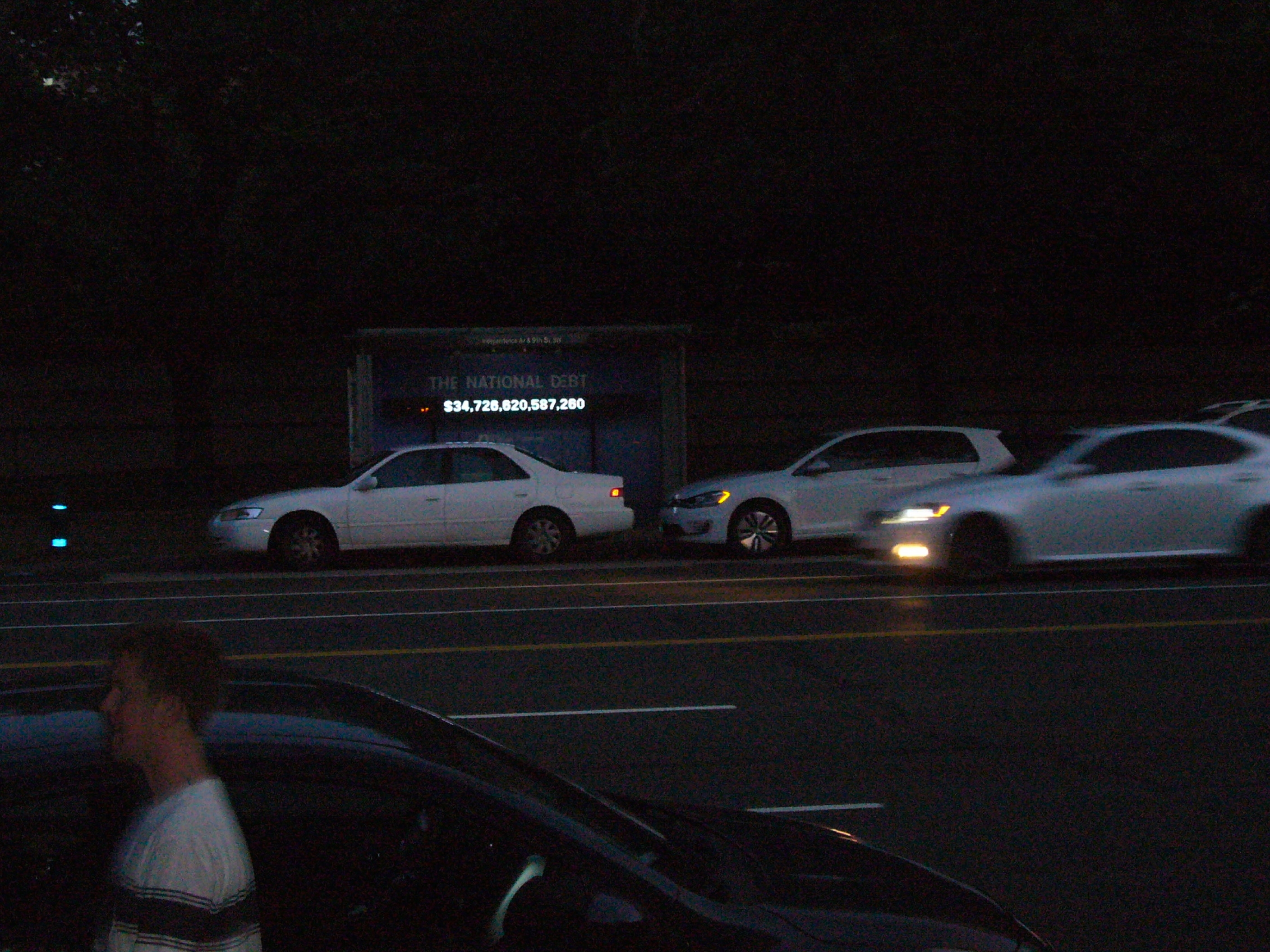 Nationals — R: Bus stop, Washington D.C.